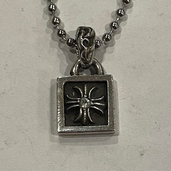 Chrome Hearts 크롬하츠 크로스 프레임 미니 팬던트