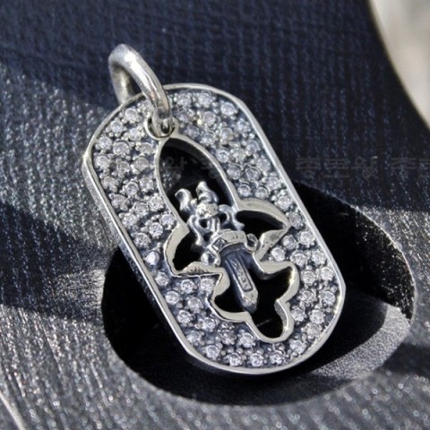 Chrome Hearts 크롬하츠 컷아웃 플레어 미니소드 독텍 팬던트 (쥬얼리버전)